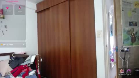 moonlunita online show from 10-16-25, 04:52