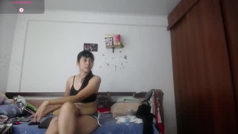 moonlunita online show from 10-21-25, 05:35