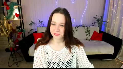 Snapshot of mooonlightsky chatting on 06-08-26, 04:18 Charli online show from 06-08-26, 04:18