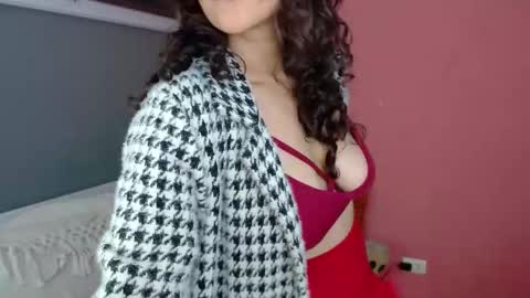 Snapshot of mora_haze chatting on 10-22-25, 12:11 Mora Haze 3 online show from 10-22-25, 12:11