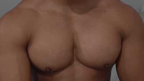 Snapshot of moreno1muscular chatting on 11-16-25, 08:58 moreno1muscular online show from 11-16-25, 08:58