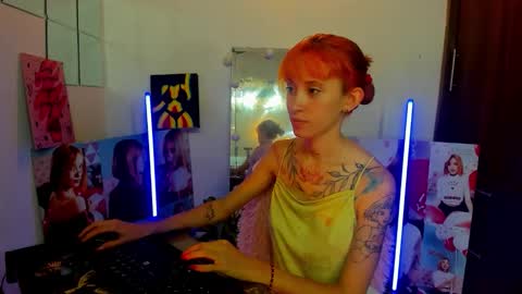 Megaan Castillo online show from 10-25-25, 02:24