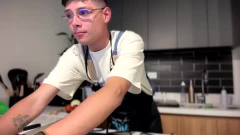   online show from 09-20-25, 12:44