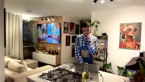   online show from 11-08-25, 11:36