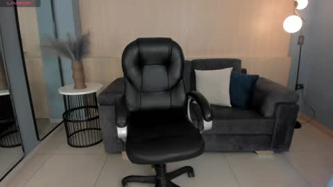 Snapshot of morganhicks chatting on 01-26-25, 05:13 Morgan Hicks online show from 01-26-25, 05:13