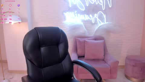 Snapshot of morganhicks chatting on 02-10-25, 09:47 Morgan Hicks online show from 02-10-25, 09:47