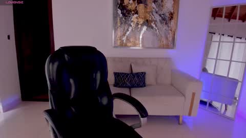 Snapshot of morganhicks chatting on 10-03-25, 07:00 Morgan Hicks online show from 10-03-25, 07:00