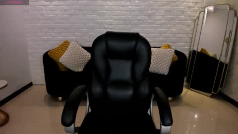 Snapshot of morganhicks chatting on 11-04-25, 07:24 Morgan Hicks online show from 11-04-25, 07:24