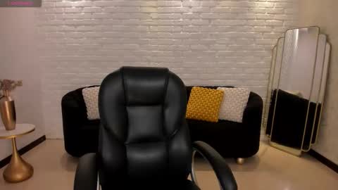 Snapshot of morganhicks chatting on 11-07-25, 07:58 Morgan Hicks online show from 11-07-25, 07:58