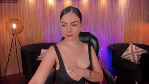 Snapshot of morganhicks chatting on 12-14-25, 05:51 Morgan Hicks online show from 12-14-25, 05:51