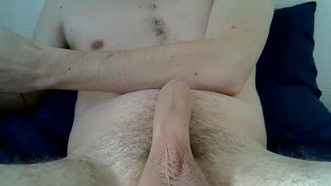 moricio0708 online show from 12-23-25, 04:32