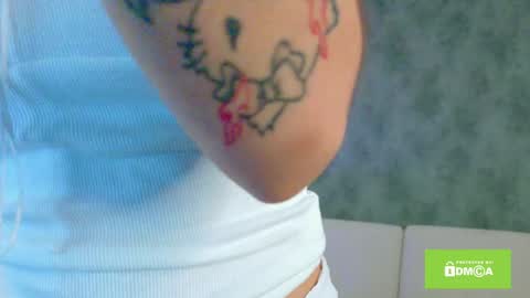 Emilia online show from 04-20-26, 03:09