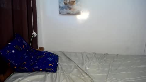 Snapshot of morrislivecumshow chatting on 05-14-26, 06:09 Morris online show from 05-14-26, 06:09