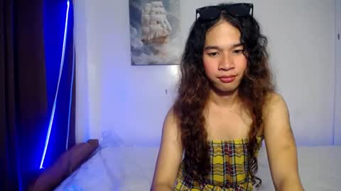 Snapshot of morrislivecumshow chatting on 06-14-26, 01:24 Morris online show from 06-14-26, 01:24