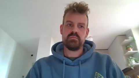 Snapshot of morritz chatting on 05-06-26, 01:27 morritz online show from 05-06-26, 01:27
