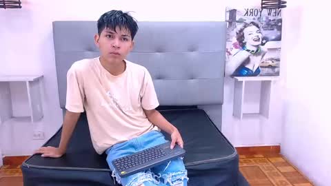 MORTELLE online show from 11-17-25, 01:06