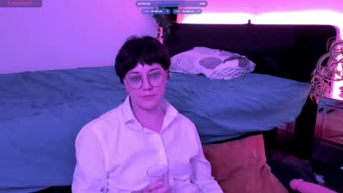 Snapshot of mossprince chatting on 09-20-25, 08:10 Cernos online show from 09-20-25, 08:10