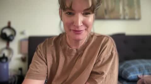 Snapshot of mossy_mommy chatting on 08-06-26, 06:10 Mossy Mommy online show from 08-06-26, 06:10