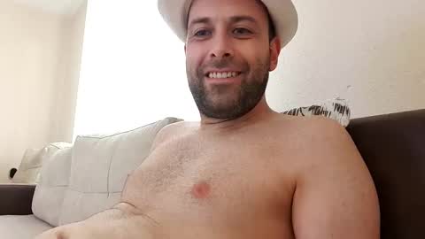 Snapshot of mostwanted7 chatting on 09-17-25, 03:46 mostwanted7 online show from 09-17-25, 03:46