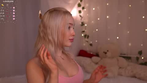 Snapshot of mother__of__dragons chatting on 09-12-25, 11:37  Deni and Jett my weekly schedule online show from 09-12-25, 11:37