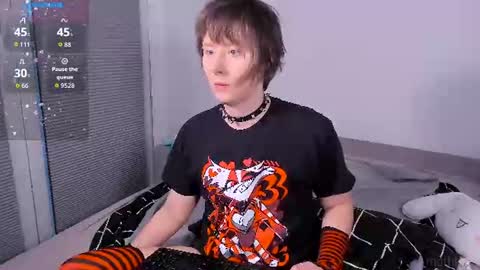 mothkink Moth  -  online show from 07-06-26, 07:05