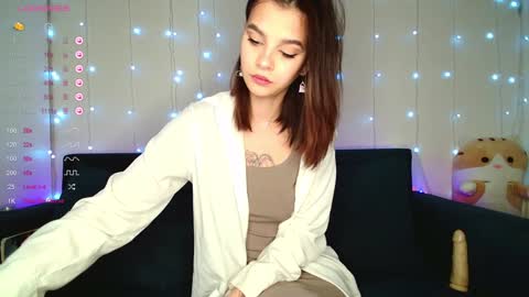 Snapshot of moto_ponchik chatting on 12-06-24, 01:33 Kris online show from 12-06-24, 01:33
