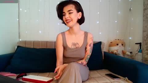 Snapshot of moto_ponchik chatting on 02-23-25, 11:22 Kris online show from 02-23-25, 11:22