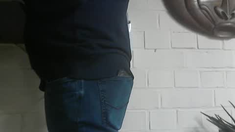 Snapshot of motofann2 chatting on 01-21-25, 11:24 motofann2 online show from 01-21-25, 11:24