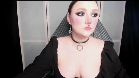 Snapshot of motorkate chatting on 05-15-26, 01:01 motorkate online show from 05-15-26, 01:01