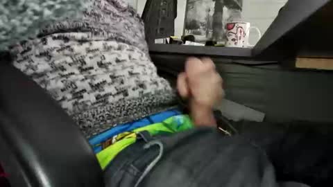 Snapshot of mouillelenos chatting on 03-03-25, 03:31 CamO online show from 03-03-25, 03:31