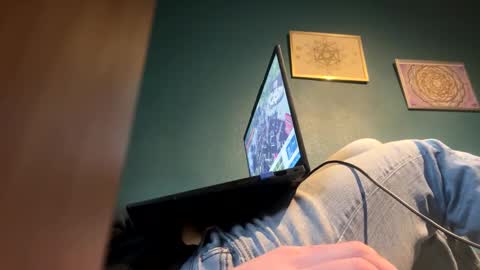 Snapshot of mouillelenos chatting on 02-15-26, 03:20 CamO online show from 02-15-26, 03:20