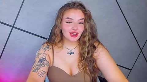 Snapshot of mousemother chatting on 09-23-25, 07:06 Carolina online show from 09-23-25, 07:06