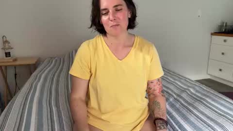 Snapshot of moussemagoo chatting on 03-04-26, 08:37 MousseMagoo online show from 03-04-26, 08:37