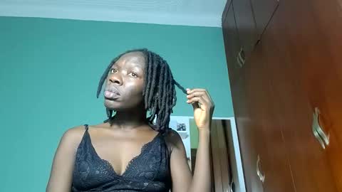 Snapshot of mouthymiss chatting on 03-04-25, 02:10 Mouthymiss online show from 03-04-25, 02:10