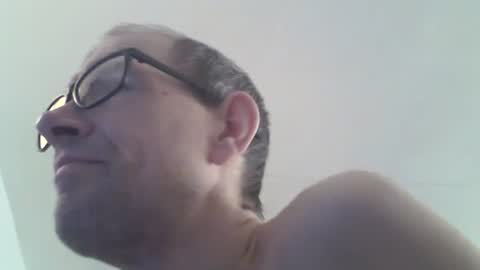 Snapshot of moviem1978 chatting on 02-23-25, 02:04 Frederik online show from 02-23-25, 02:04