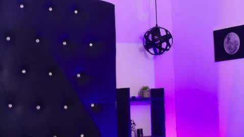 Mowgli online show from 03-31-26, 03:01