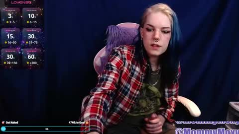 Snapshot of moxynverve chatting on 05-02-26, 06:35 Moxy online show from 05-02-26, 06:35