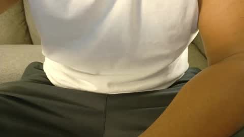 Snapshot of mr6ray chatting on 09-27-25, 06:18 mr6ray online show from 09-27-25, 06:18