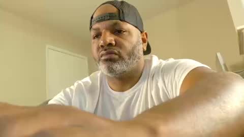 Snapshot of mr6ray chatting on 10-11-25, 04:01 mr6ray online show from 10-11-25, 04:01