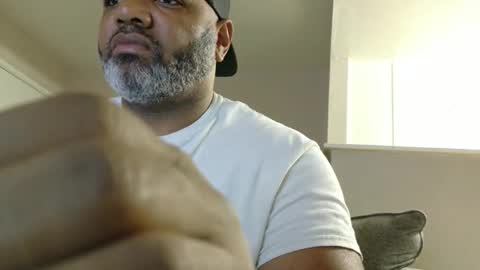 Snapshot of mr6ray chatting on 10-19-25, 05:08 mr6ray online show from 10-19-25, 05:08