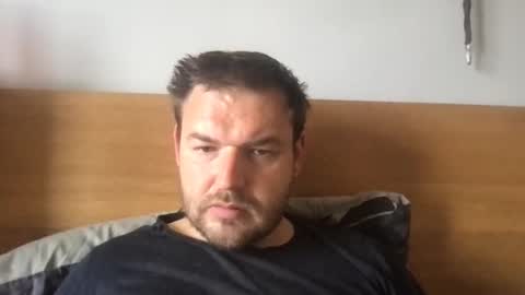 Snapshot of mr834565 chatting on 05-10-26, 10:42 mr834565 online show from 05-10-26, 10:42