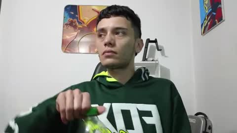 Snapshot of mr_andresr chatting on 06-06-26, 05:34 Andy online show from 06-06-26, 05:34