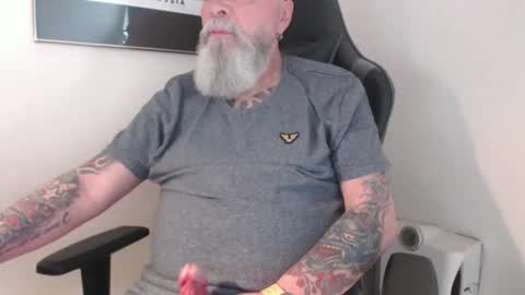 mr_boombastic2021 online show from 05-22-26, 08:32