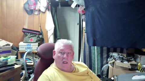 Snapshot of mr_canoe_licker_69 chatting on 12-04-24, 08:29 mr_canoe_licker_69 online show from 12-04-24, 08:29