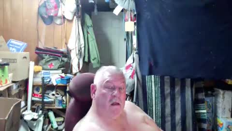 Snapshot of mr_canoe_licker_69 chatting on 12-15-24, 08:25 mr_canoe_licker_69 online show from 12-15-24, 08:25