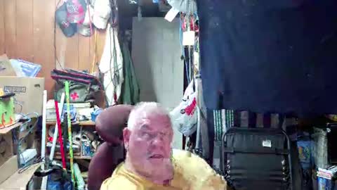 Snapshot of mr_canoe_licker_69 chatting on 12-21-24, 07:49 mr_canoe_licker_69 online show from 12-21-24, 07:49