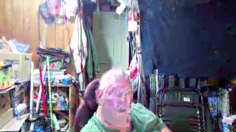 Snapshot of mr_canoe_licker_69 chatting on 12-23-24, 07:52 mr_canoe_licker_69 online show from 12-23-24, 07:52