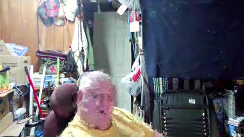 Snapshot of mr_canoe_licker_69 chatting on 12-26-24, 02:05 mr_canoe_licker_69 online show from 12-26-24, 02:05