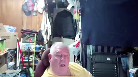 Snapshot of mr_canoe_licker_69 chatting on 12-30-24, 08:25 mr_canoe_licker_69 online show from 12-30-24, 08:25