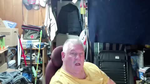 Snapshot of mr_canoe_licker_69 chatting on 12-31-24, 08:34 mr_canoe_licker_69 online show from 12-31-24, 08:34